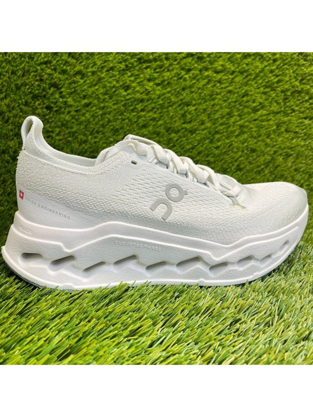 On Cloudsurfer Max Womens Size 8 Light Gray Athletic Running Shoes Sneakers